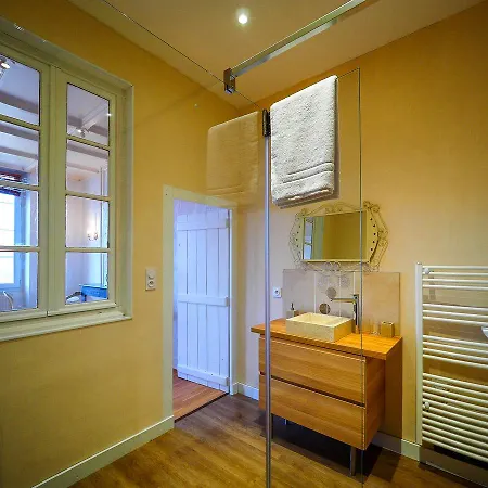 Le Cormier De L'estuaire Bed & Breakfast Bordeaux