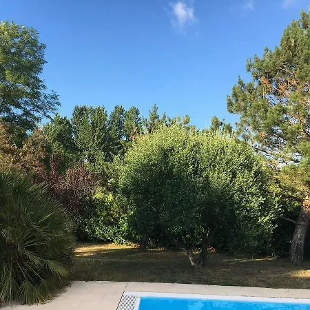 Le Cormier De L'estuaire Bed & Breakfast Bordeaux